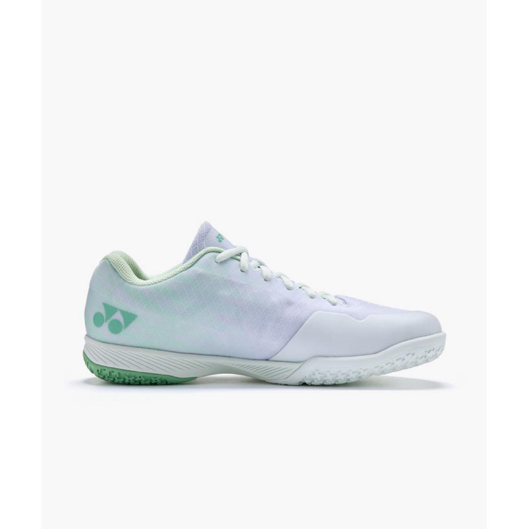 25.0㎝　エアラスワイド　新品未使用　YONEX　バドミントン　シューズ