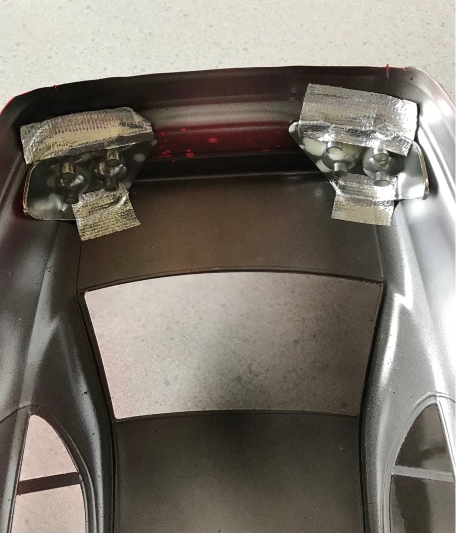 Lexus 赤 ボディ