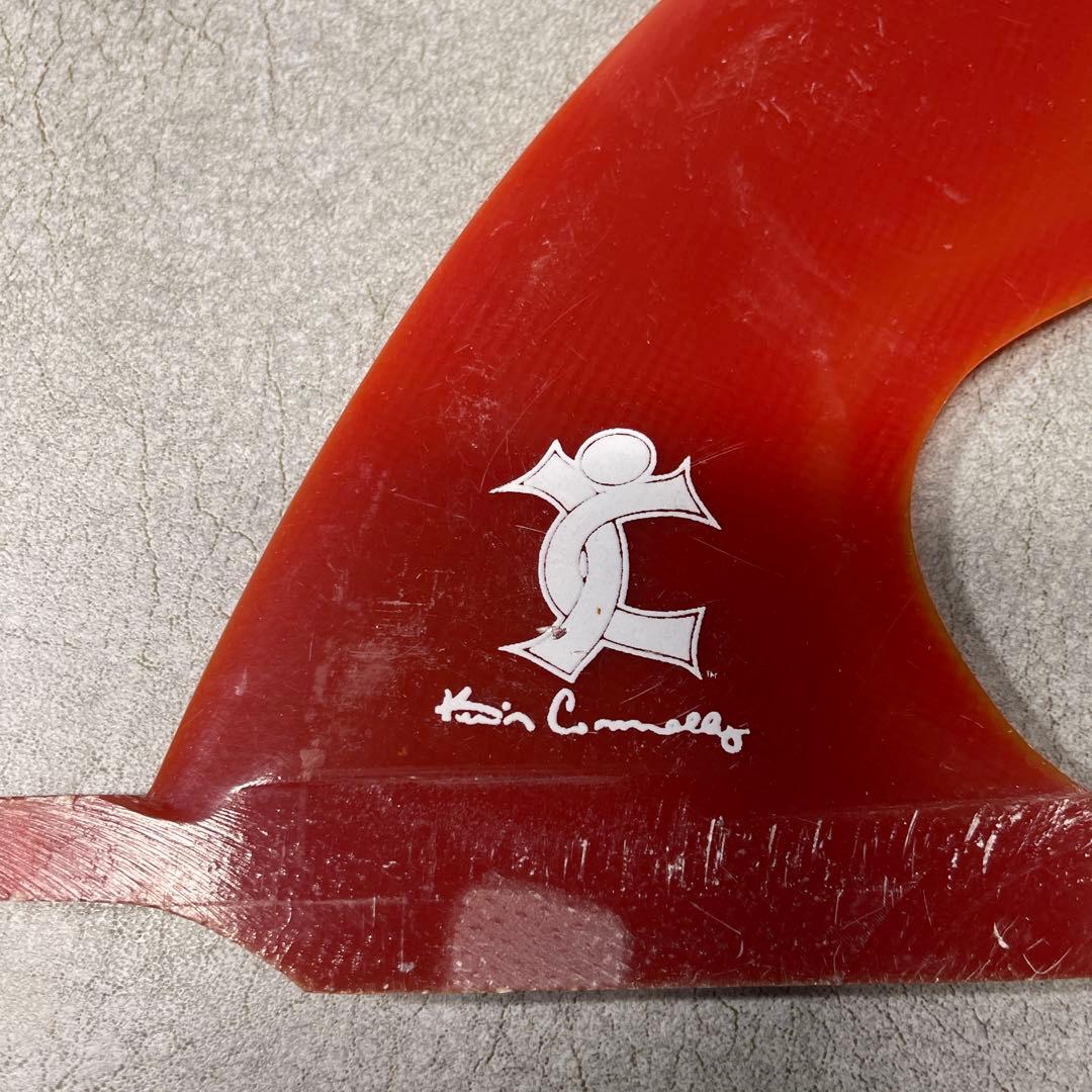 Kevin Connelly 赤 サーフボードフィン