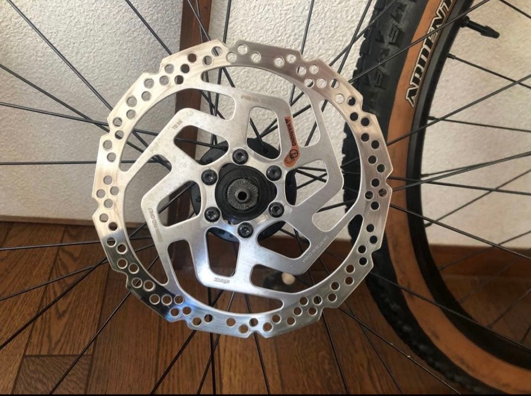 TREK トレック マーリン8 前後タイヤホイール 29インチ チューブレス化