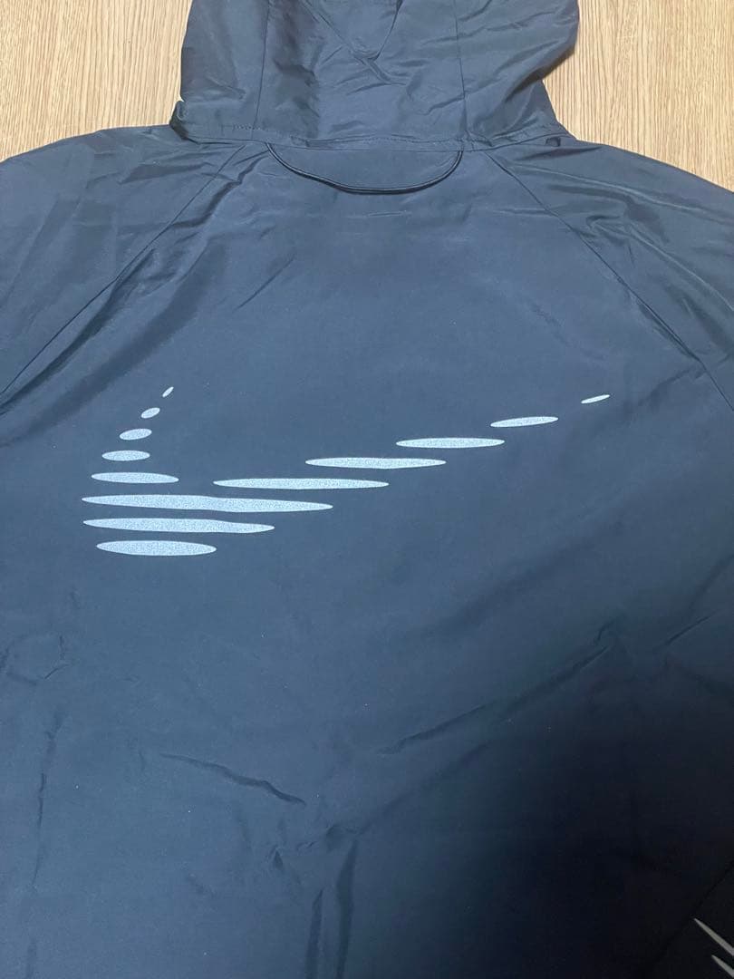 NIKE ランニングジャケット　ウィンドランナー　フルジップ　黒　Mサイズ新品
