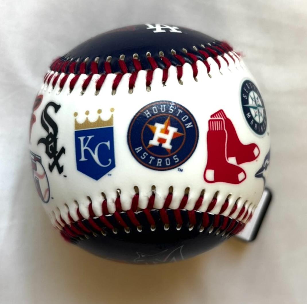 [海外限定]メジャーリーグ 記念ボール 30球団 ロゴ付き MLB公式