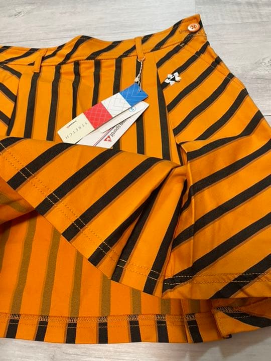 ルコックゴルフ　Sサイズ　春夏ストレッチスカート  ストライプ　イエロー