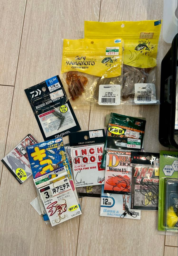 【引退品 お得！！全部まとめ売り】ルアー中心の道具BOX全てです