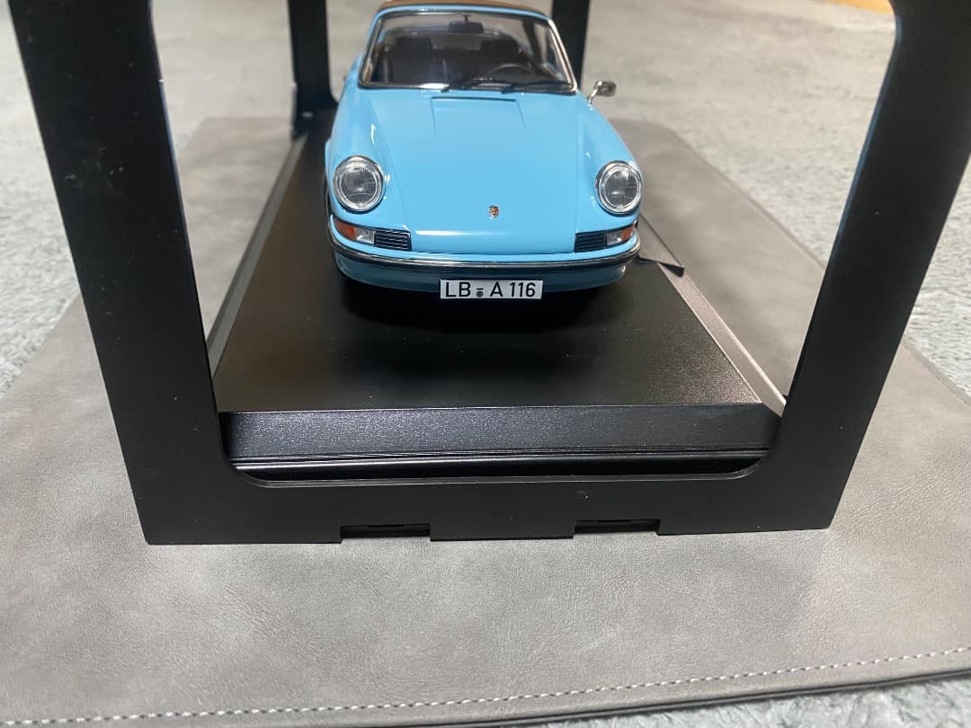 （希少品）NOREV 1/18 ポルシェ 911Sタルガ 1973 ライトブルー