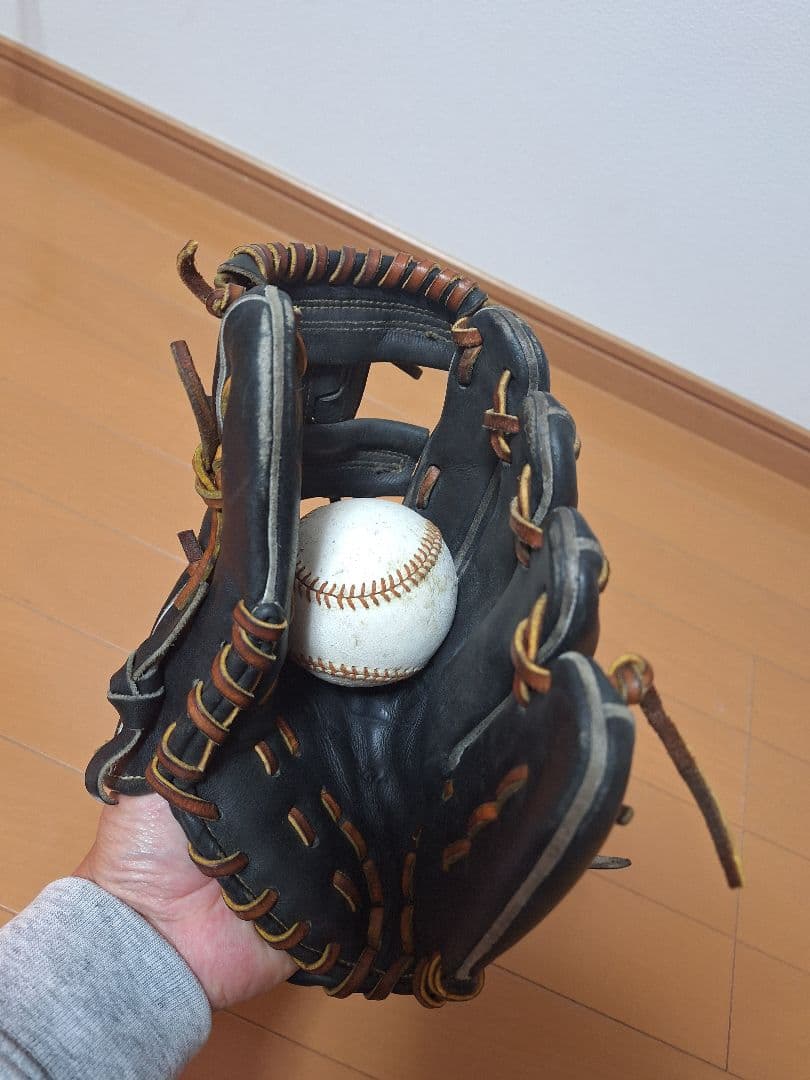 ディークエスト　硬式内野用グローブ