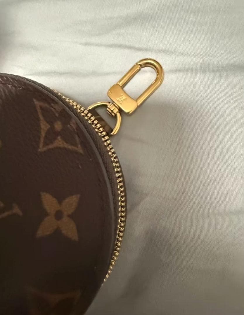 モノグラム 円形小物入れ