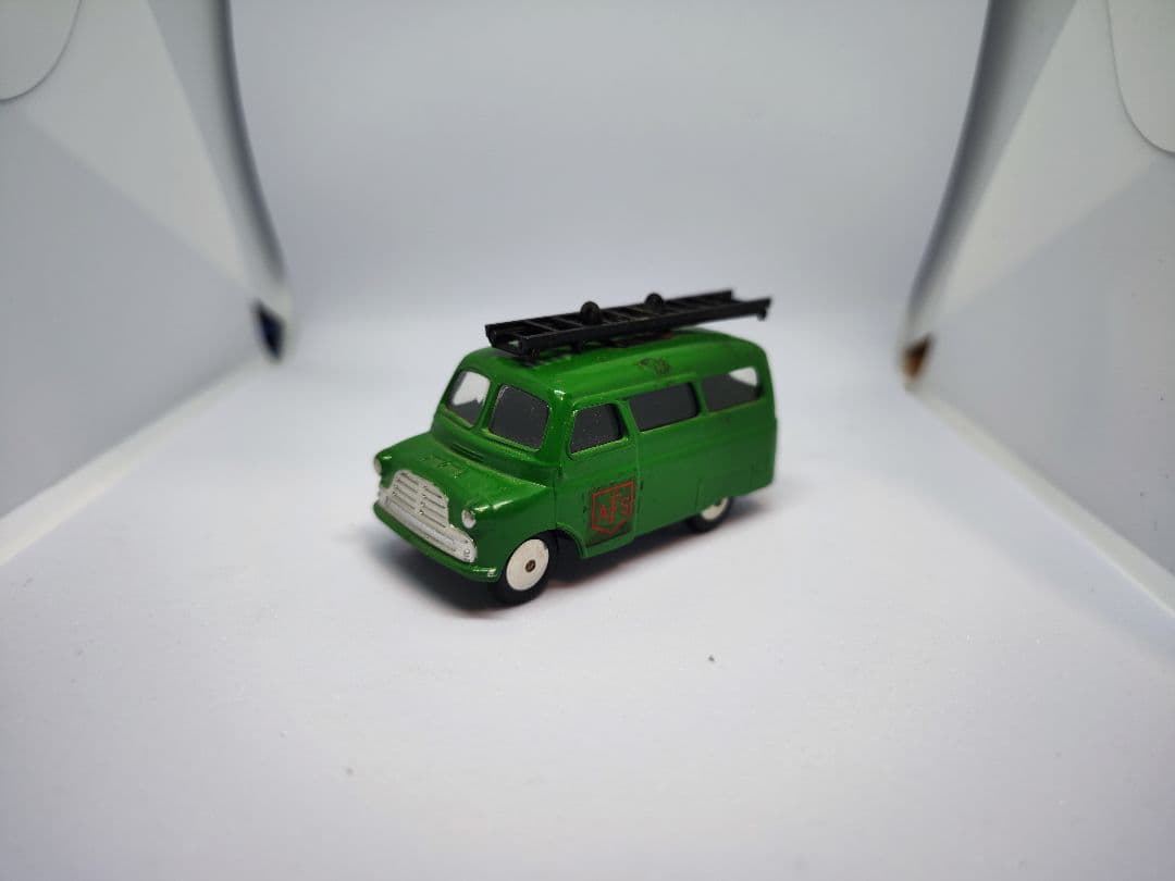 Corgi Toys 405 ベッドフォード・ユティリコン AFSテンダー
