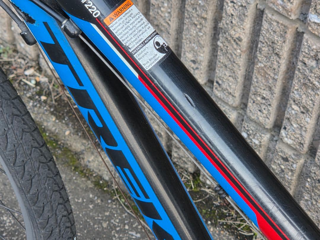TREK　MT220 マウンテンバイク