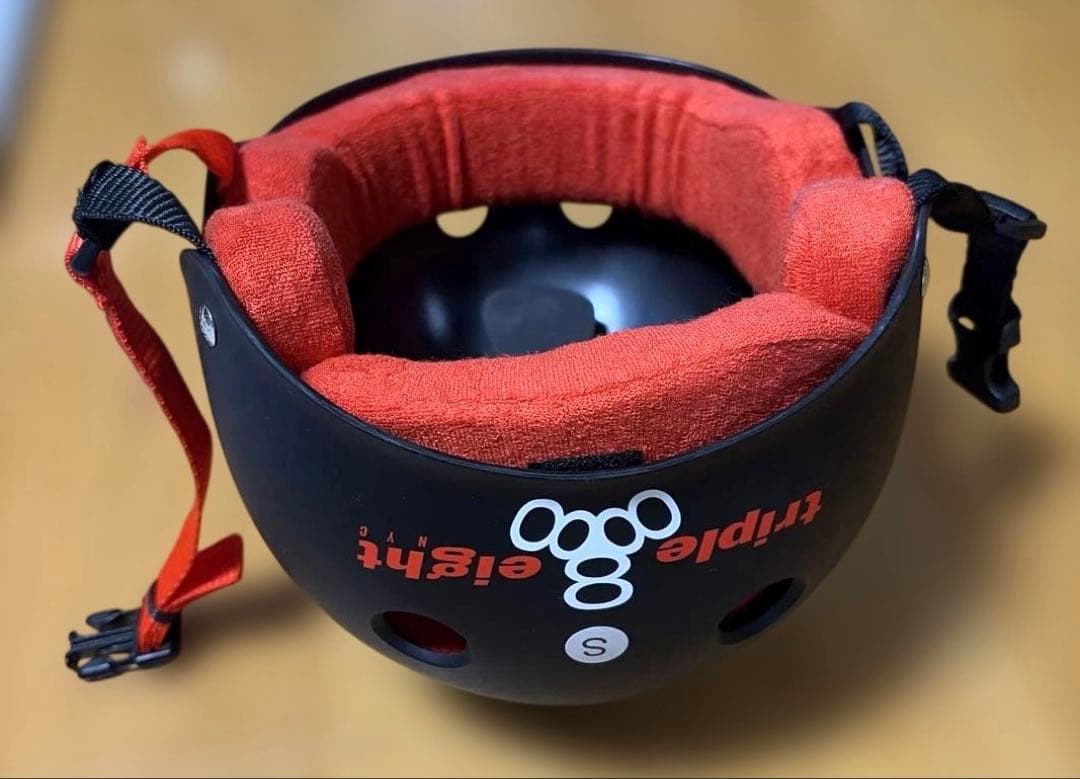 triple eight ヘルメット S ブラック　子供用インラインスケートなど