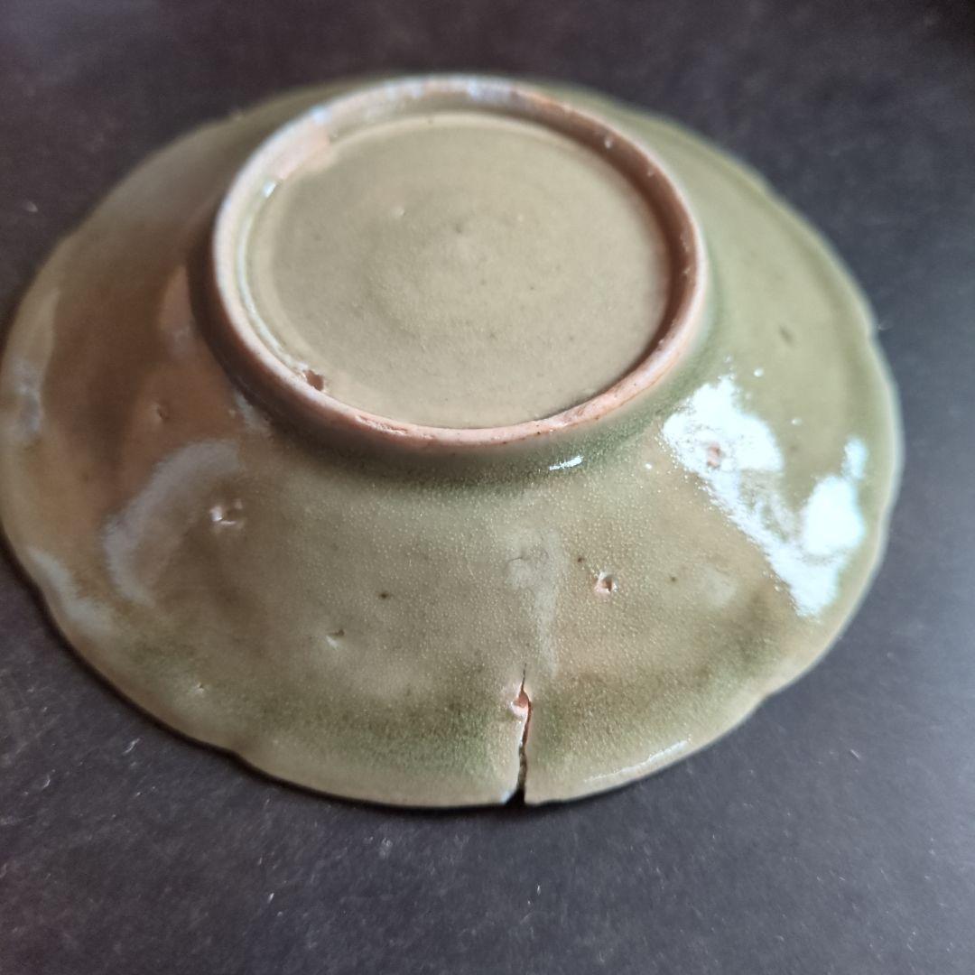 緑色 花形 陶器皿 青磁