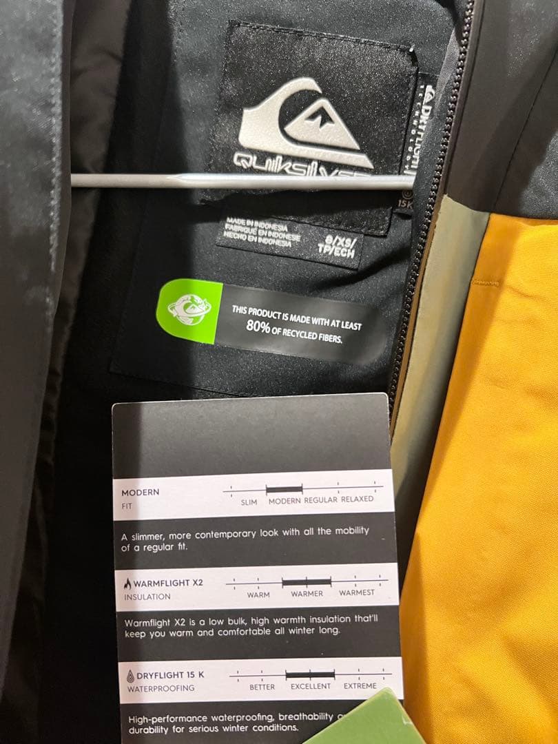 130cm Quiksilver 新品 子ども用 スノーボードウェア 上下セット