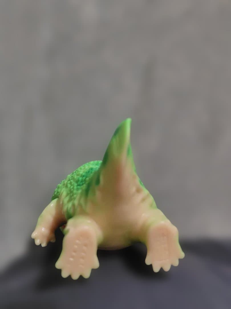 サンシロー 若草色 デザフェス限定 ピコピコ 怪獣 ソフビ サンショウウオ