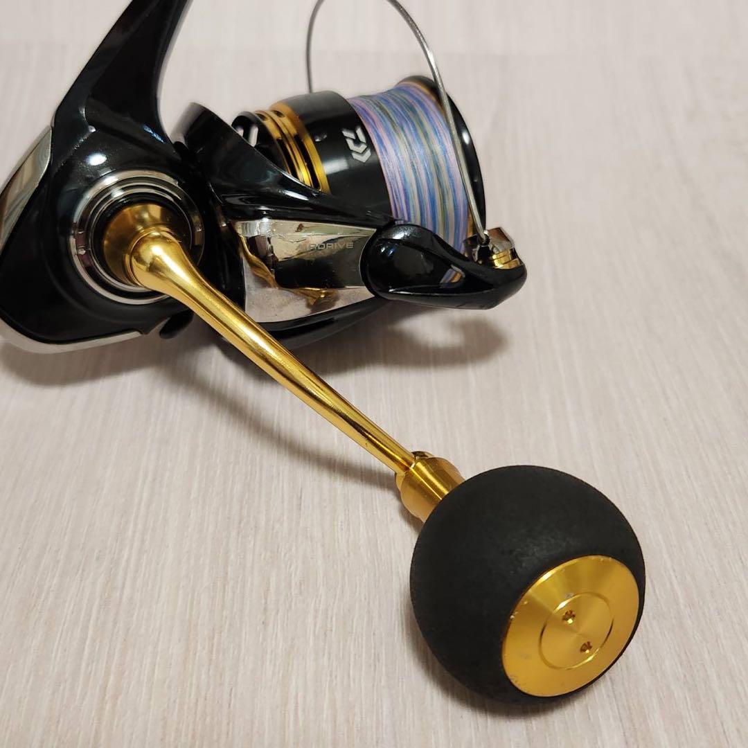 【美品】ダイワ レガリス LT5000-CXH スピニングリール PEライン付き