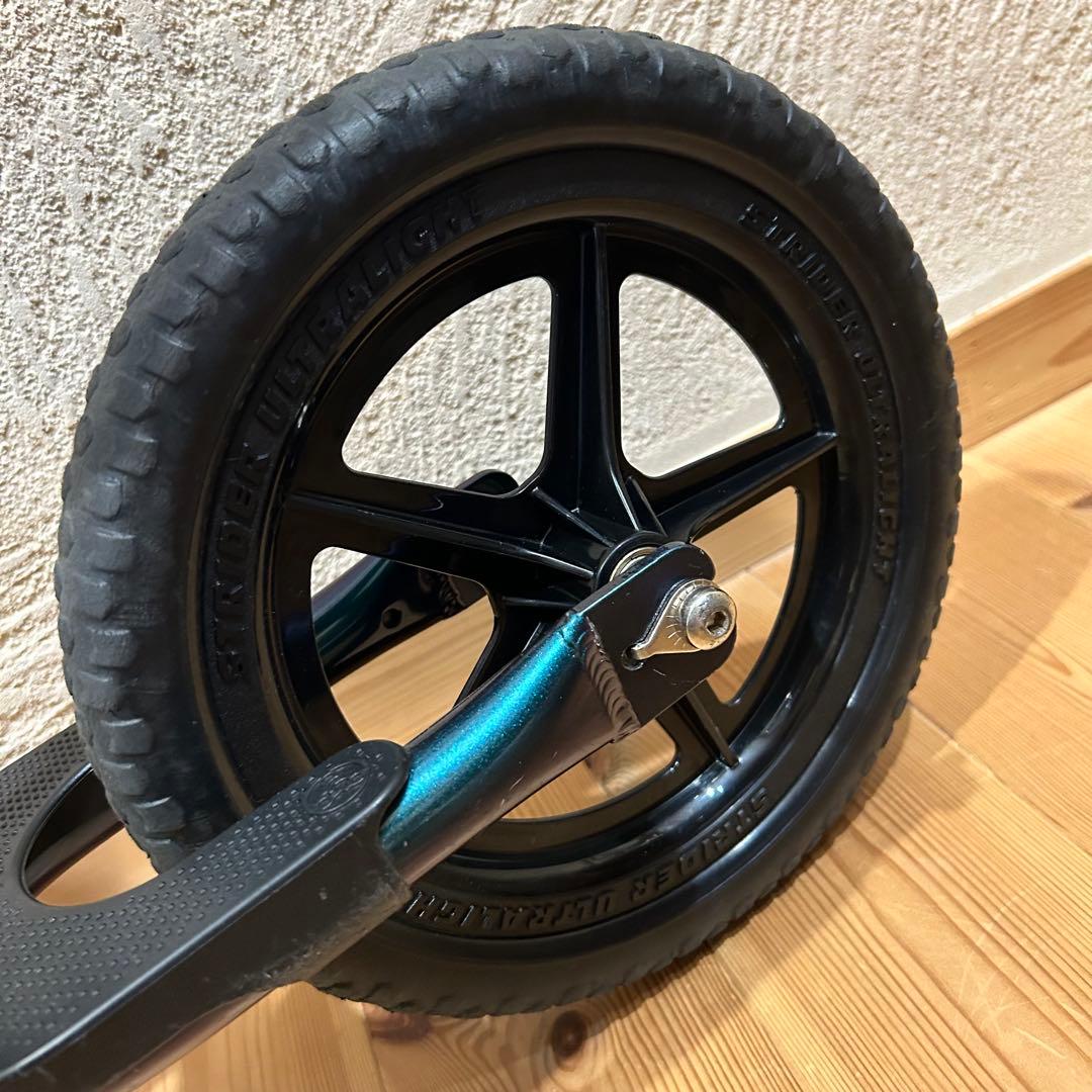 【美品】 STRIDER PRO 12インチ メタリックアクア バランスバイク