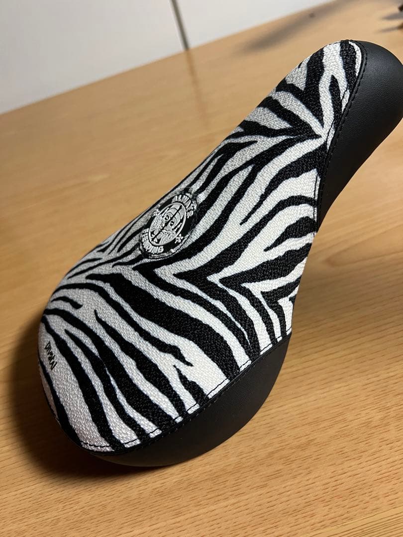 BMXシットFIEND REYNOLDS V2 PIVOTAL SEAT