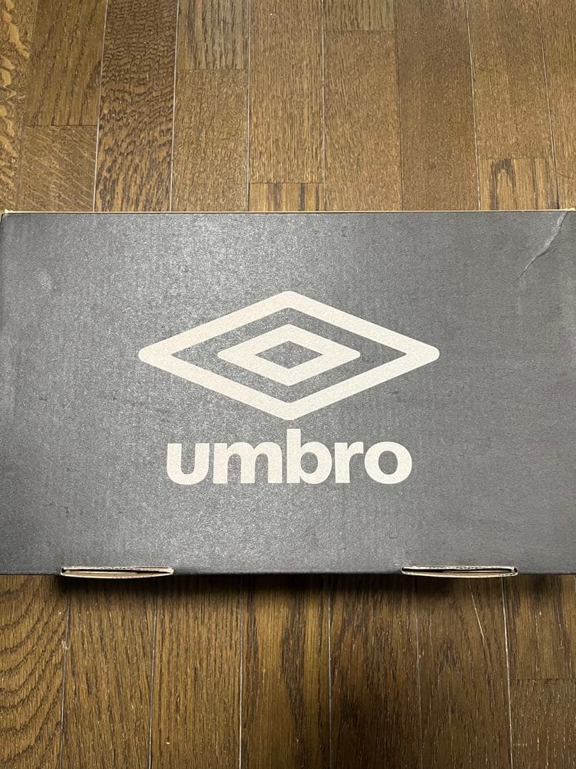 umbro 100周年 アクセレイターTR WIDE