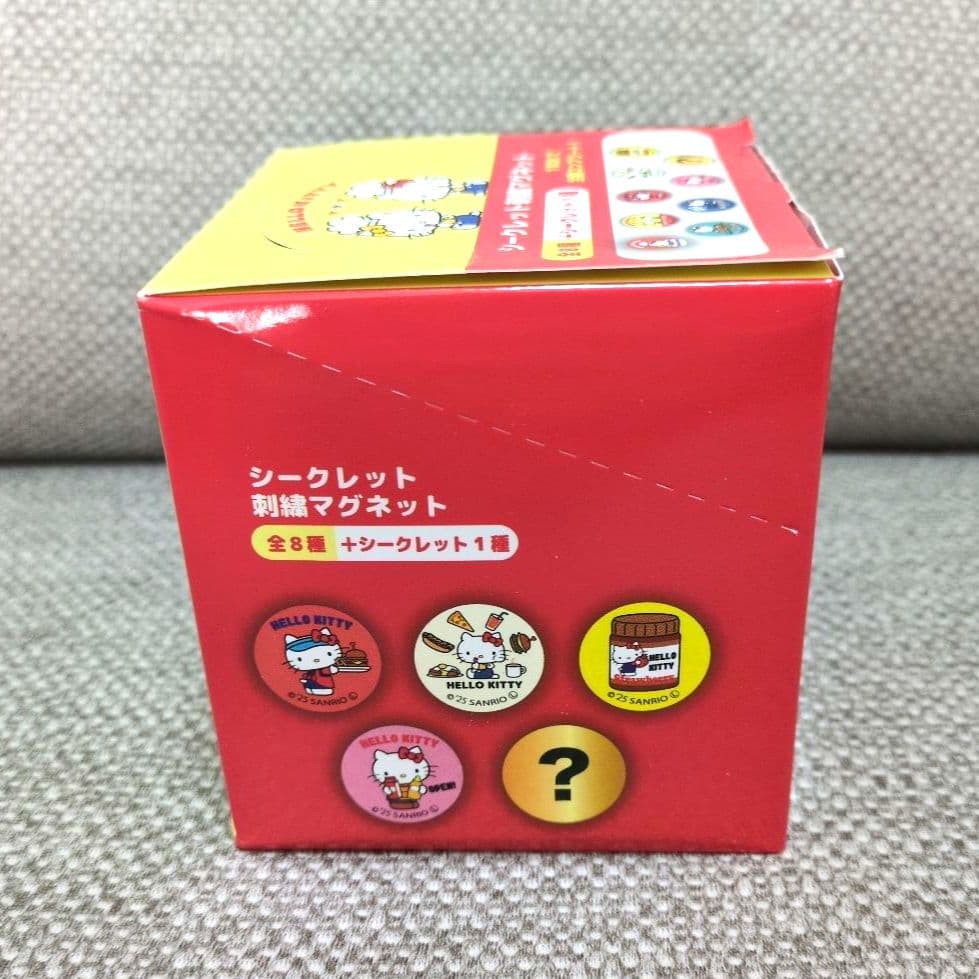 ✨️完売 限定品✨️ハローキティ シークレット刺繍マグネット