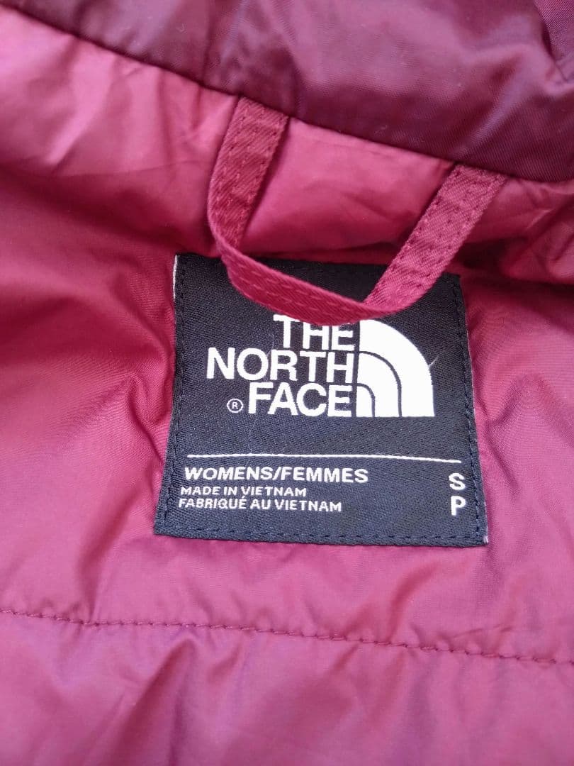 THE NORTH FACE ＜中綿 DRYVENT ナイロン ジャケット