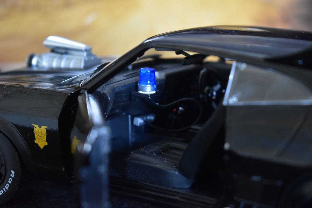1/18 グリーンライト マッドマックス インターセプター 劇中車 XB