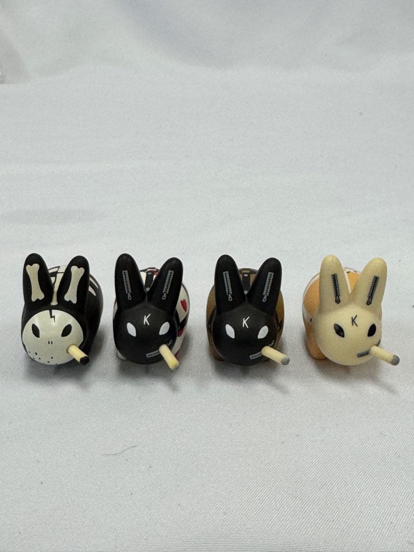 コジックkidrobot×kozik スモーキンラビットセット　バラ売り不可