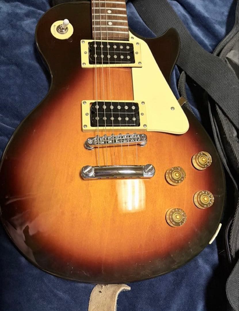 Epiphone Les Paul 100 ヴィンテージ・サンバーストカラー‼️