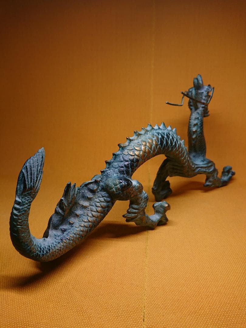 【美品】龍　金属　彫像　オブジェ　置物　インテリア　工芸品　美術品　A1079