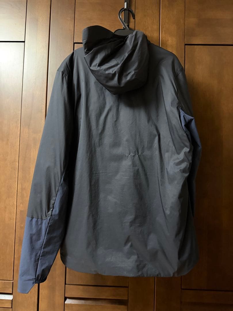On メンズL フード付き　ジャケット　中古