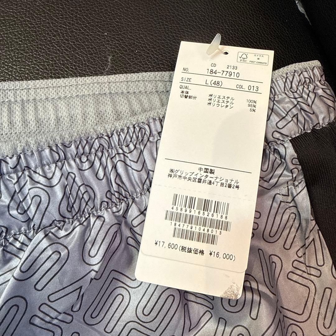 SKINS ランニングパンツ　ゼビオで購入 サイズLL 定価の半額出品です