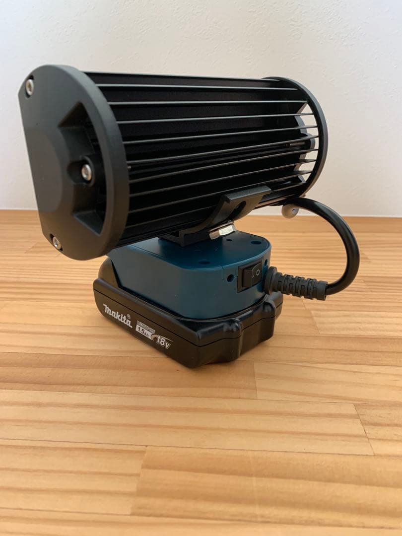 【17】爆光120W LED作業灯 LEDワークライト マキタ18V
