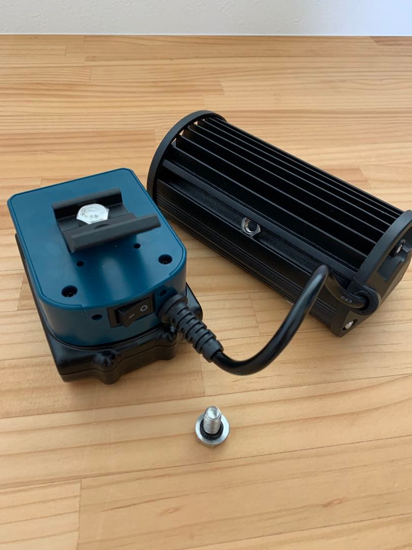 【17】爆光120W LED作業灯 LEDワークライト マキタ18V