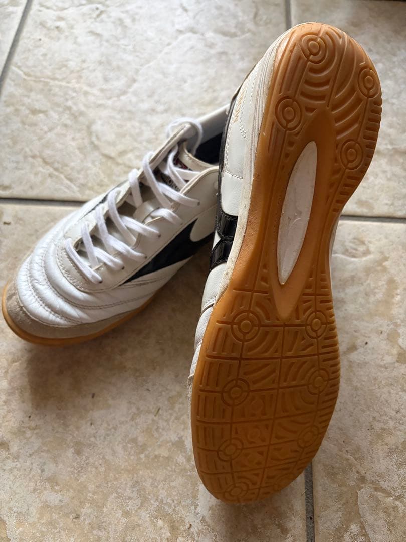 Mizuno モレリア フットサルシューズ