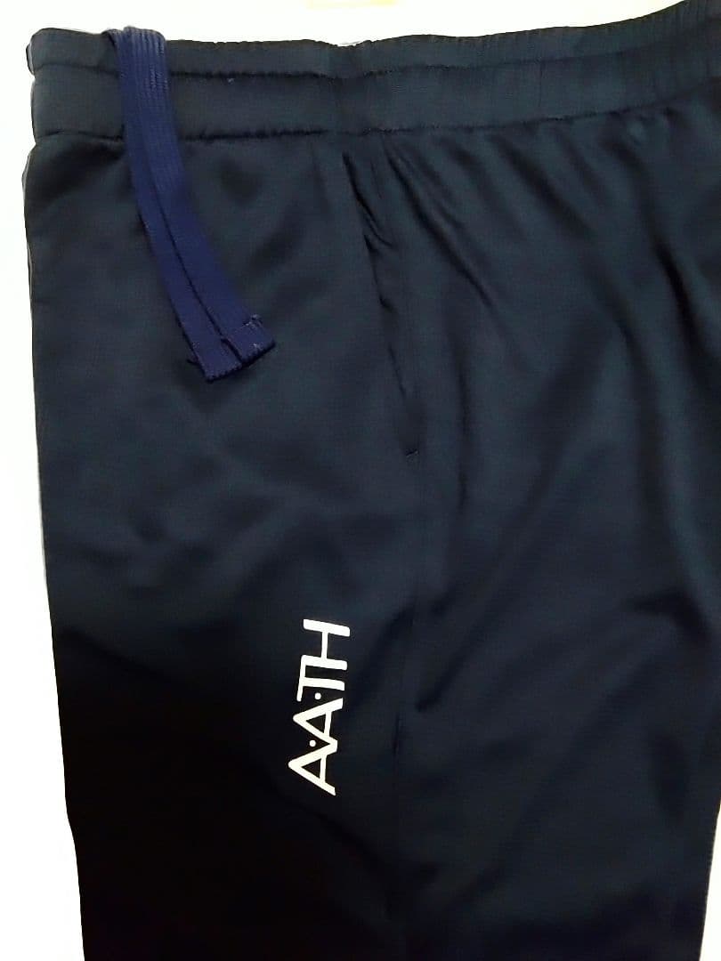 オネヨン A.A.TH アース　ハーフパンツ　疲労回復パンツ