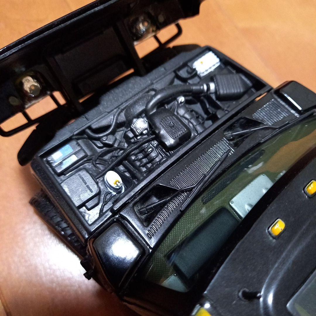Hummer H2 1/18 ミニカー 4ドア
