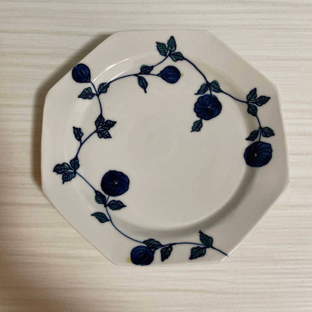【新品未使用】米満麻子さん作　小菊唐草　八角皿　半磁器 九谷青窯 作家もの　2枚