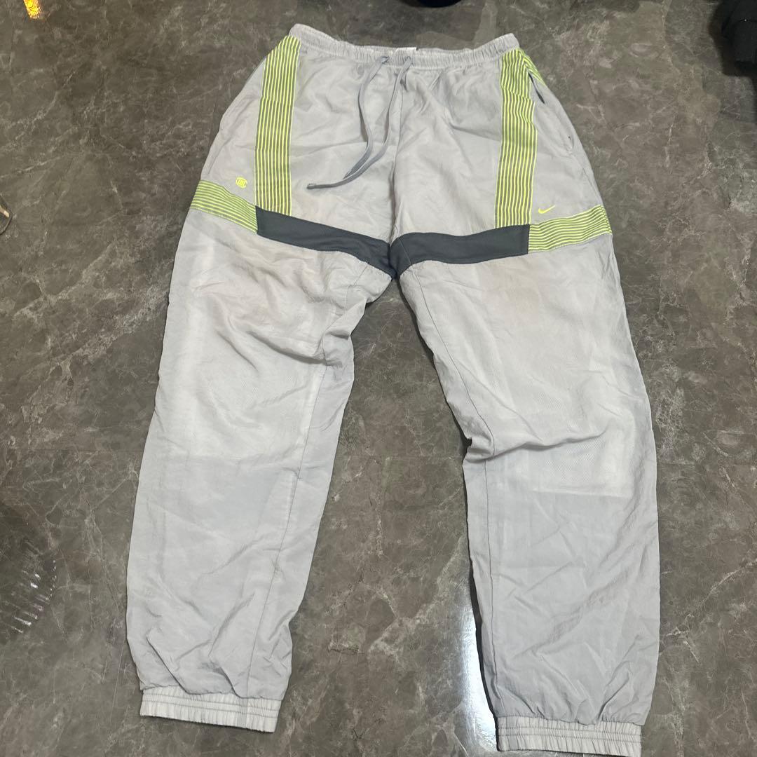 NIKE ウィンドブレーカー M グレー/イエロー