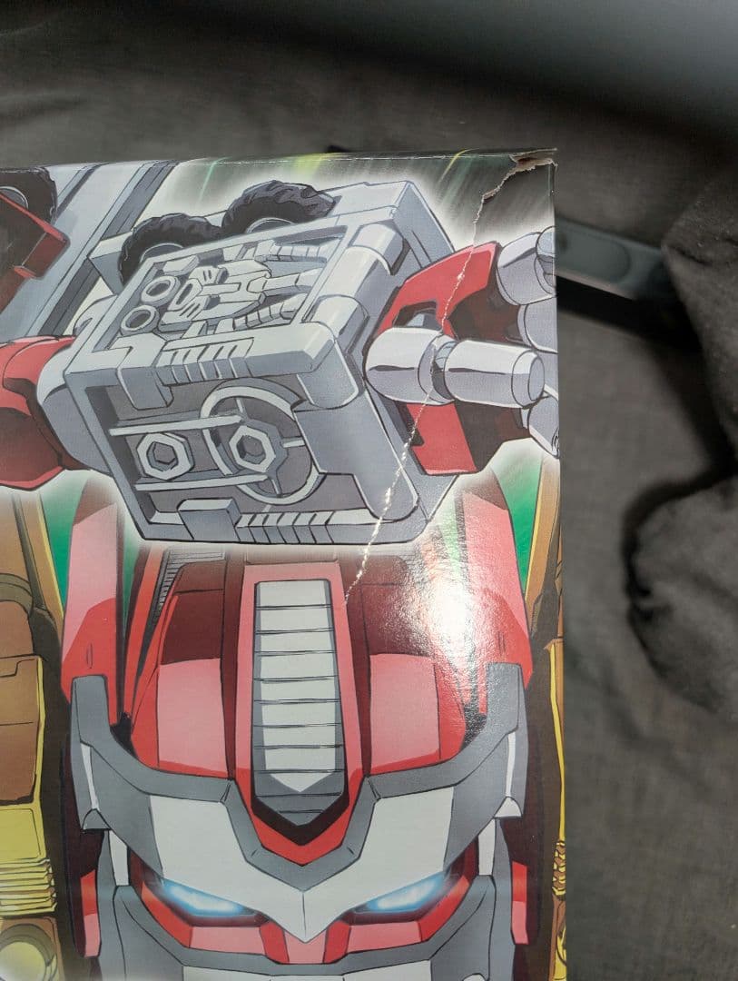 Hasbroトランスフォーマーゴッドファイヤーコンボイクラウドファウンディング