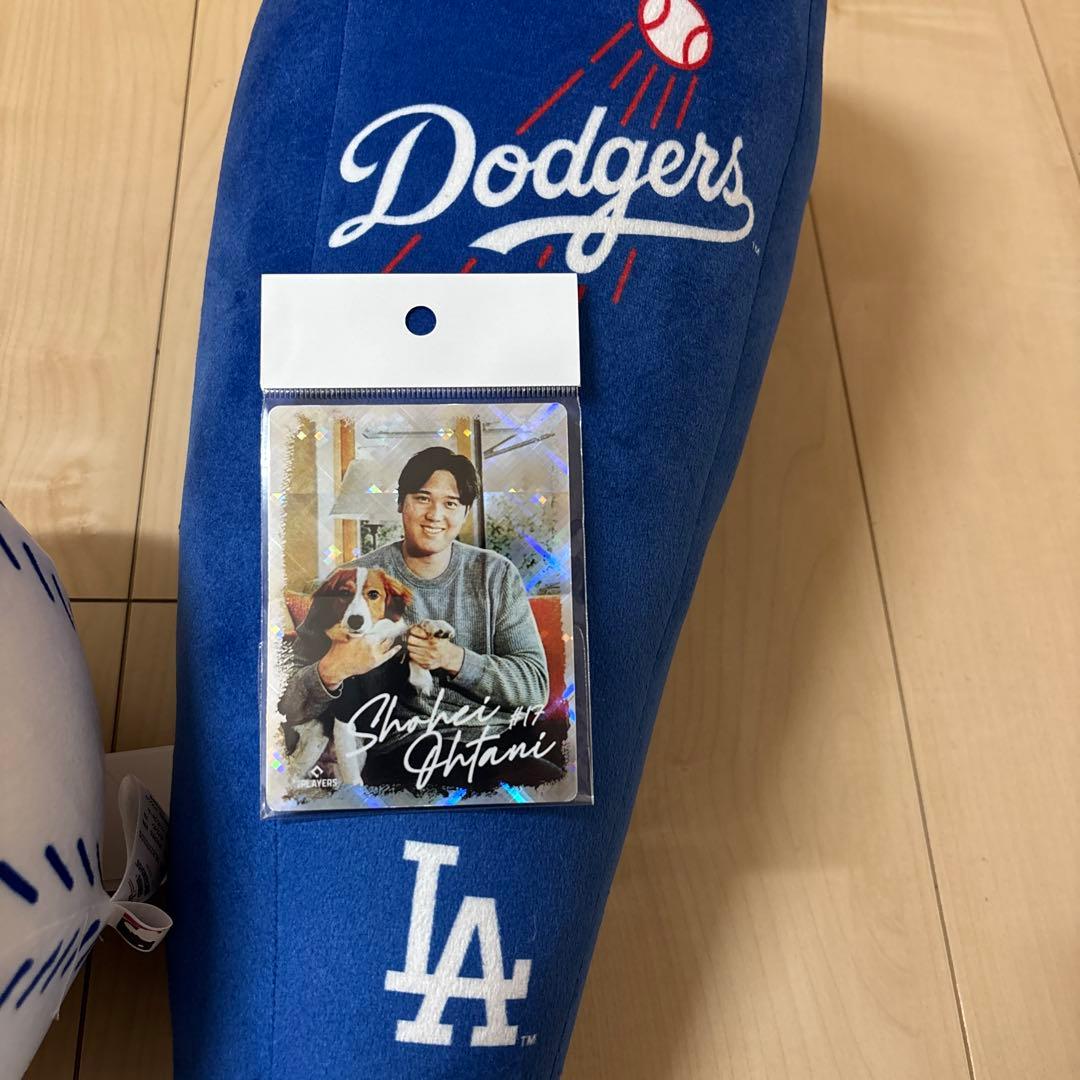 ドジャースDodgersぬいぐるみバット＆ボールセット+大谷デコピンステッカー