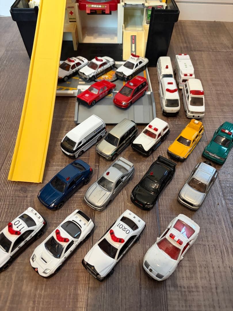 Vintage TOMICA 消防・警察・救急　セット【ポリスボックス付】