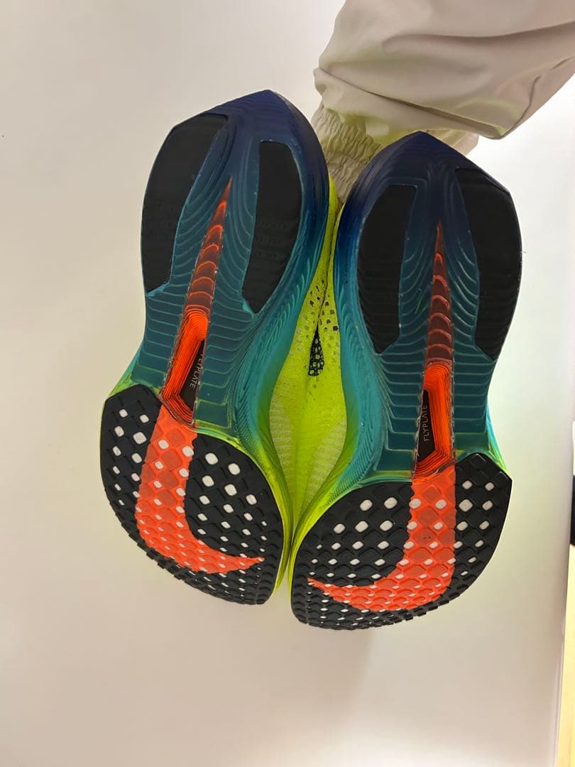 Nike 厚底シューズ 23.0㎝ 蛍光イエロー　　スパイク