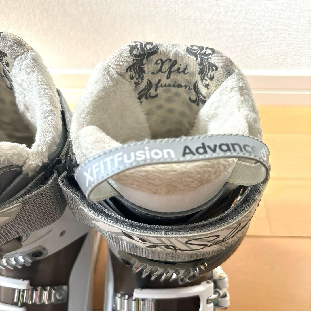 SALOMON 女性用スキー靴 Fusion Advanced ホワイト