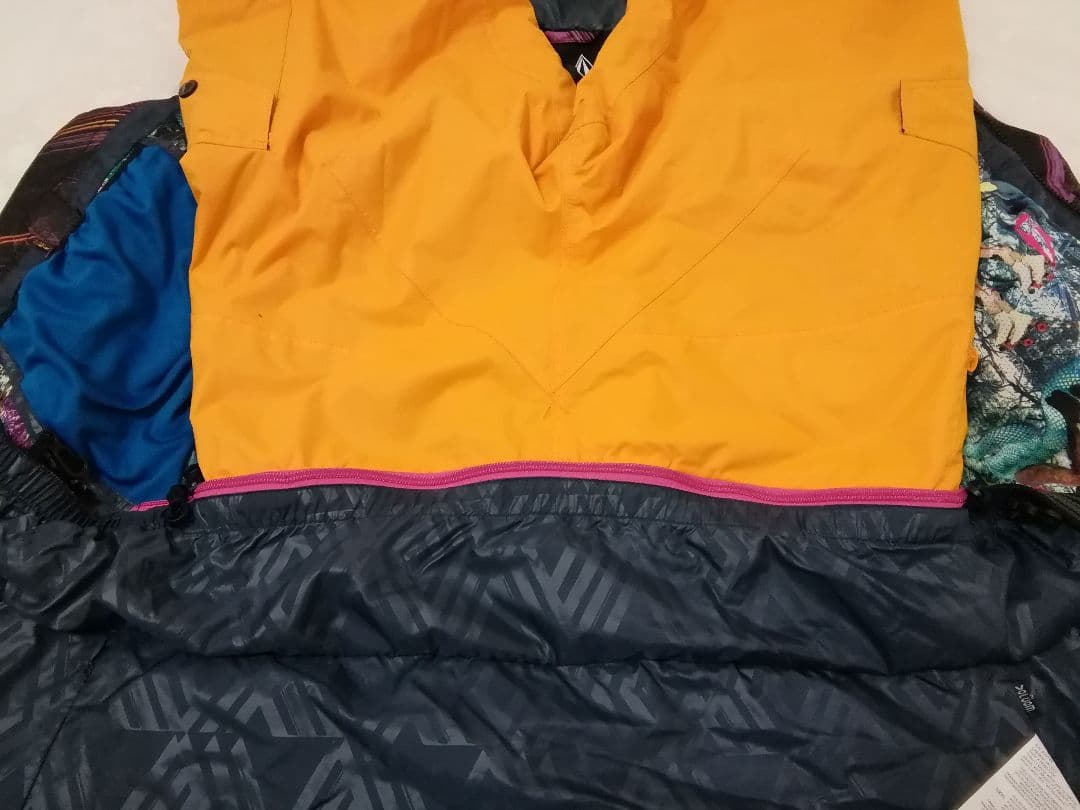 ◇VOLCOM　ZIP-TECH搭載の上下セット◇