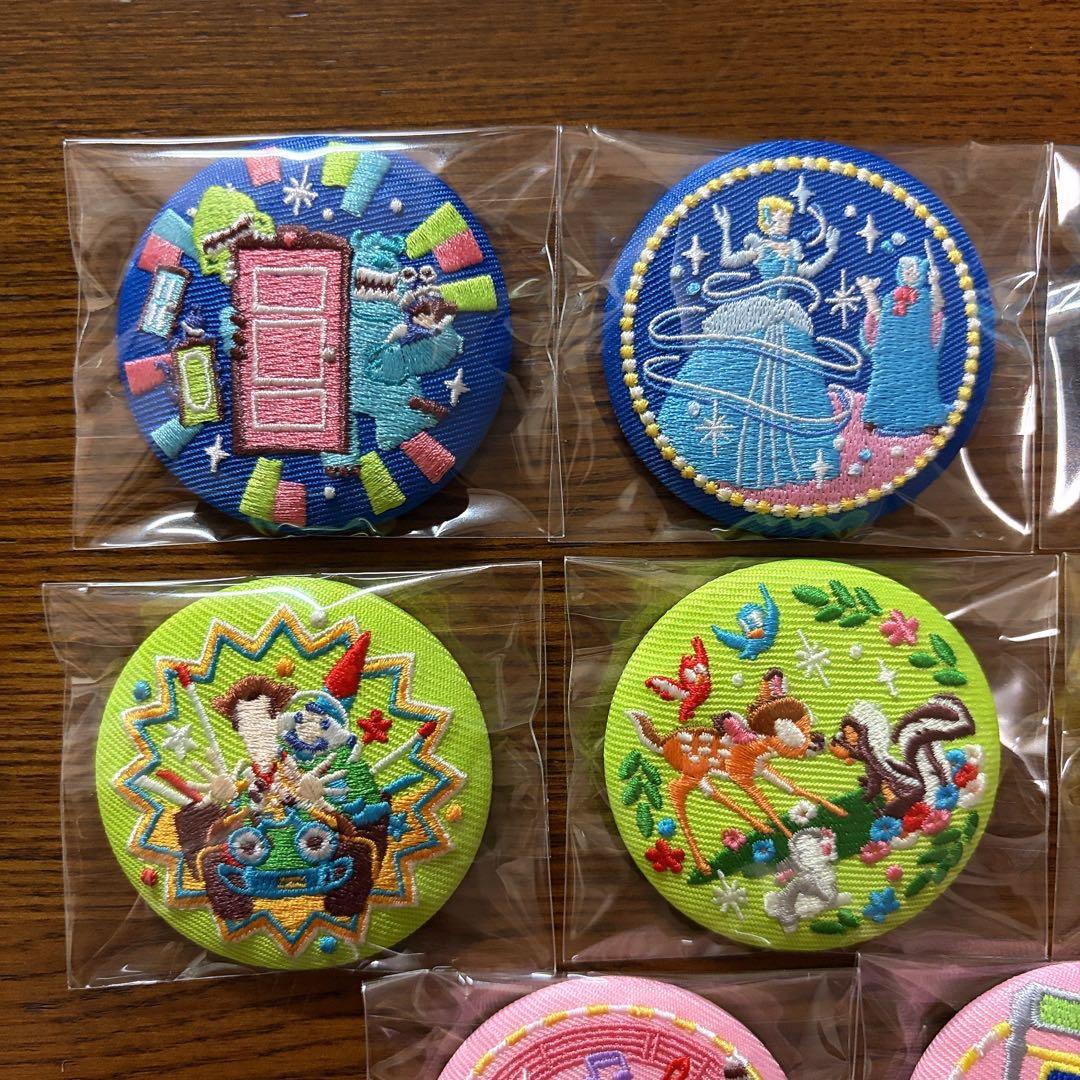 ディズニー刺繍缶バッジ２　15種類 コンプリートセット
