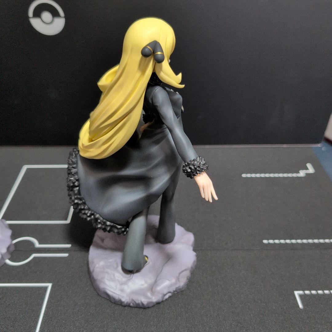 ARTFX J シロナ with ガブリアス　フィギュア