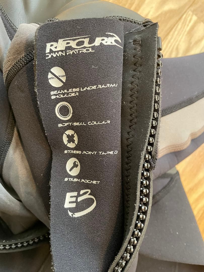 RIP CURL リップカール2mmスプリング 中古品　Sサイズ