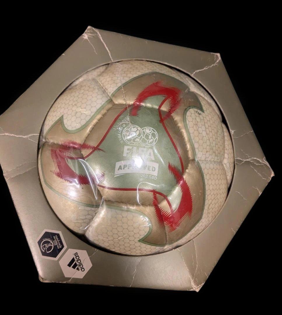 2002年日韓大会adidas Fevernova公式サッカーボール新品未開封