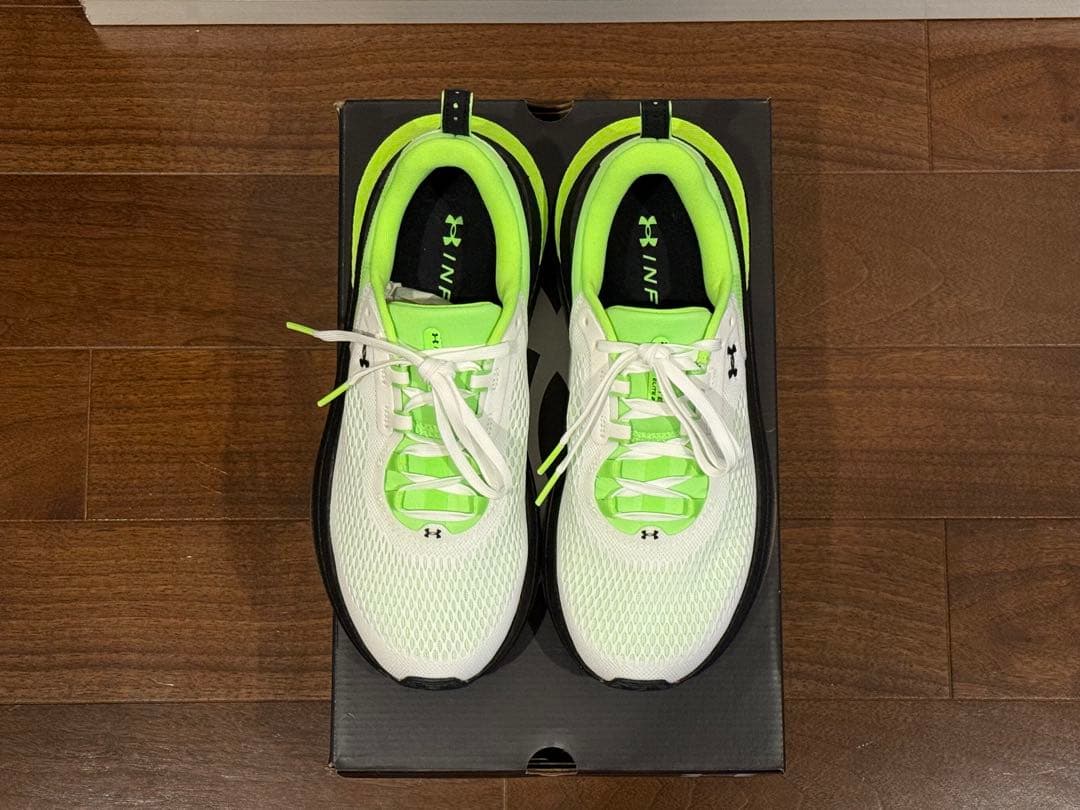値引不可・美品: アンダーアーマーInfinite Elite2 25.5cm
