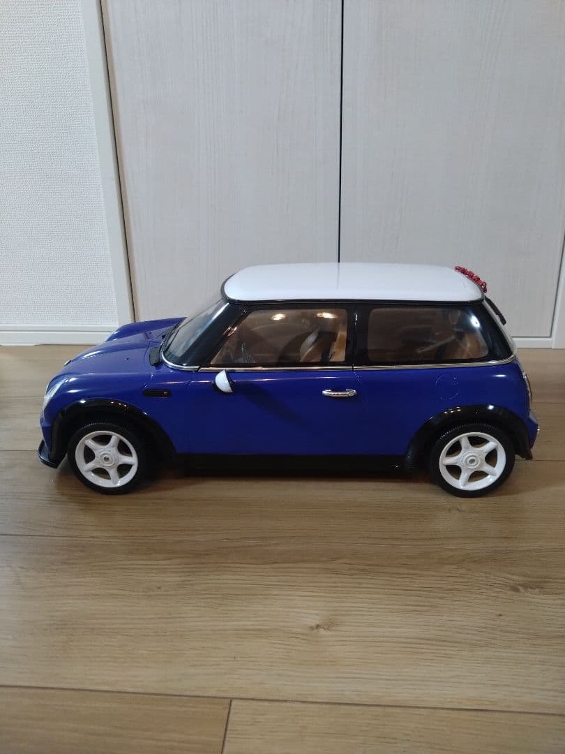 ラジコンスポーツカー 青/白