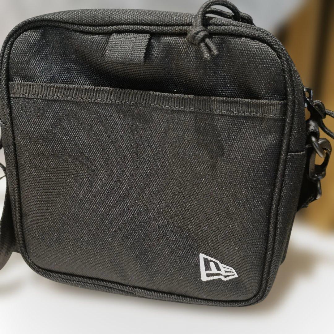 新品　NEW ERA ピカチュウ ショルダーバッグ 黒　タグ付