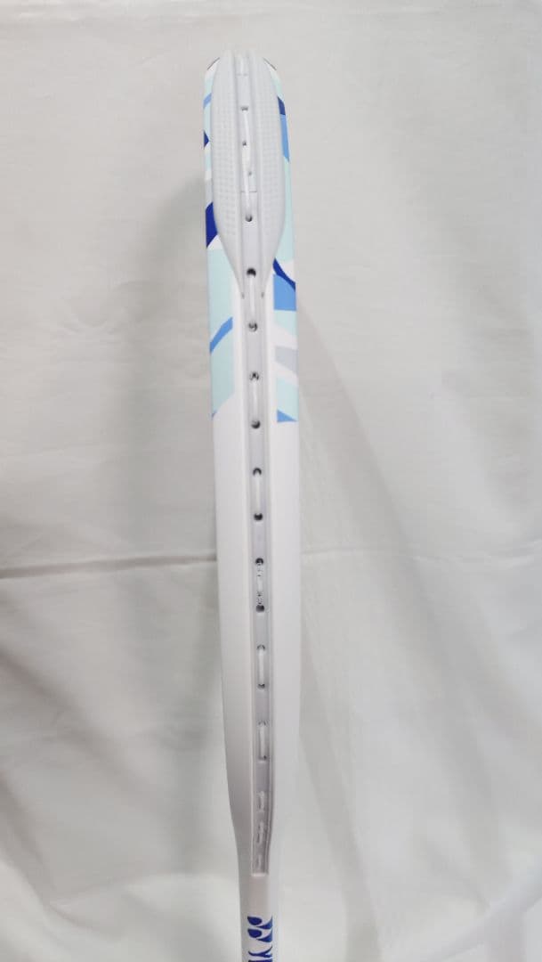 ヨネックス　ジオブレイク50VS YONEX GEOBREAK